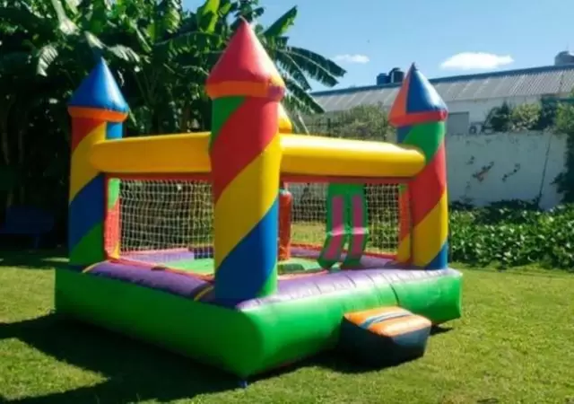 exploto-un-castillo-inflable-con-un-nino-adentro-jpg.