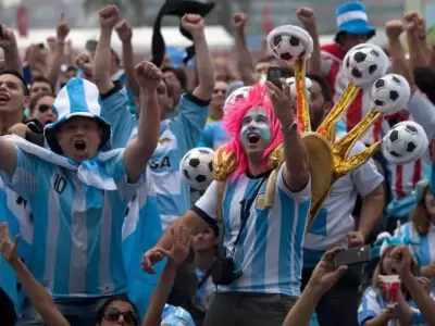 hinchas-argentinos-qatar-jpg.