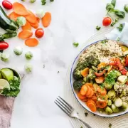 Se desechan 16 toneladas de alimentos por año: proponen ley para frenar el desperdicio