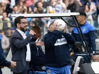 Diego-Maradona-Gimnasia-y-Esgrima-La-Plata