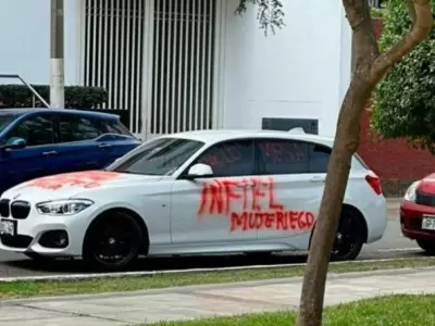 infiel-mujeriego-auto-escrache-jpg.