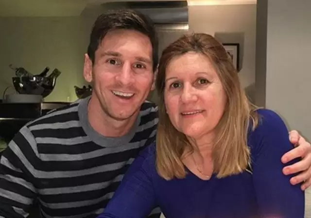 1632739227936lionel20messi20y20su20madre-jpg.