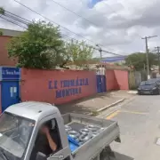 Un alumno de 13 años apuñaló y mató a su maestra e hirió a cuatro personas más