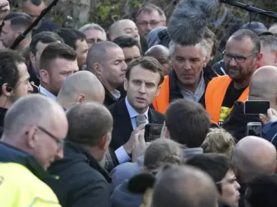 macron2