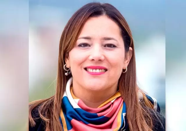 adriana-cano-png.