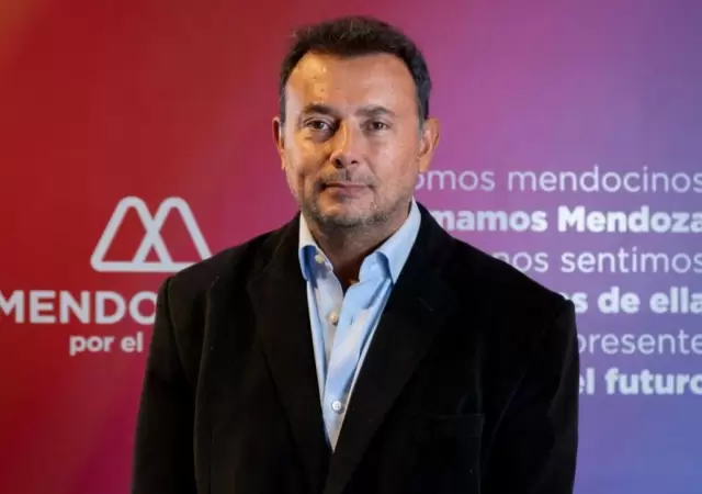 carlos-moyano-png.
