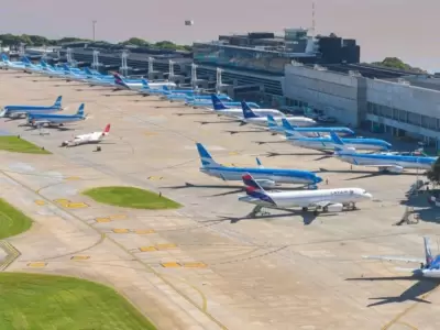 Los aeropuertos tienen colas reclamando valijas perdidas