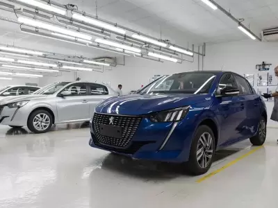 peugeot-208-png.