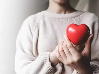 mujer-corazon-t-jpg-webp.