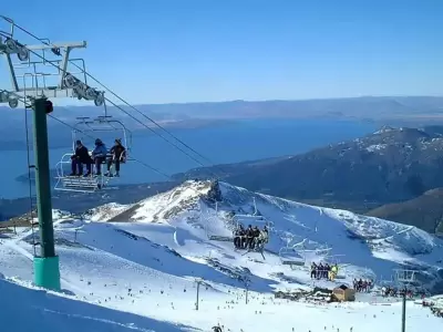 bariloche-premiado-uno-de-los-mejores-destinos-del-mundo-para-esquiar-nieve-catedral-patagonia-argentina-invierno-1653905368512-1280-webp.