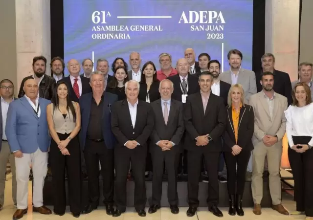 consejo-ejecutivo-de-adepa-2023-2024-jpg.