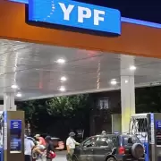 Arrancaron los descuentos de madrugada de las naftas de YPF