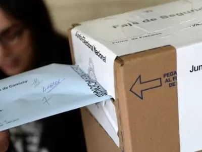 elecciones-argentina-generica-voto-3_473_945_c