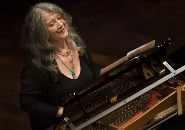 800px-martha-argerich-concierto-2-jpg.