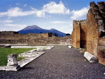 vesuvius-from-pompeii-hires-version-2-scaled-png.