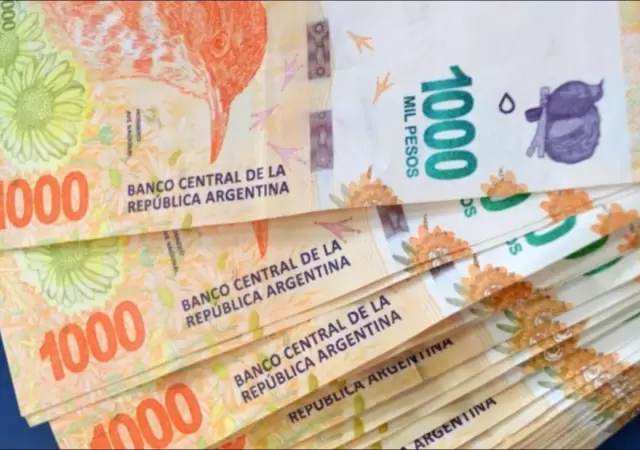 pesos-inversiones-ahorros-fci-png.