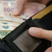 El salario m�nimo perdi� el 28,4% de poder de compra en octubre