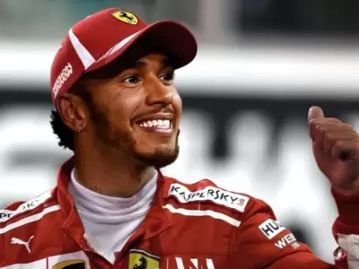 hamilton-a-ferrari-jpg.