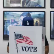 Votantes latinos podr�an definir las presidenciales de noviembre