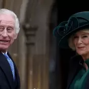 Carlos III reapareci� en p�blico tras el anuncio de su enfermedad