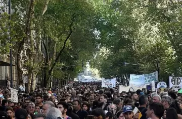 La marcha universitaria de abril fue el principal impacto que sinti el Gobierno