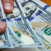 Fuerte ca�da de reservas por el pago de vencimientos de deuda