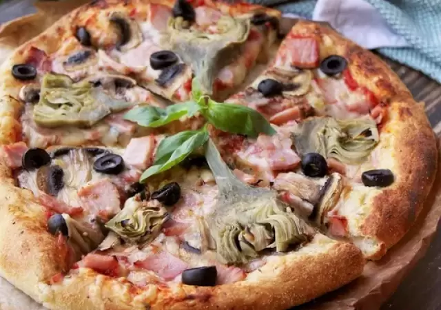 Pizza caprichosa.