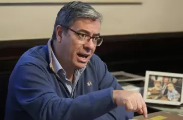 Germn Martnez, de UxP, insta a un incremento salarial urgente para los diputados