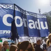 Paro docente: profesores universitarios reclaman por mejoras salariales