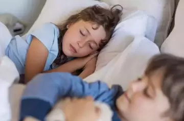Los nios que hasta los seis aos, aproximadamente, mojan la cama de noche, no sufren ningn tipo de enfermedad.