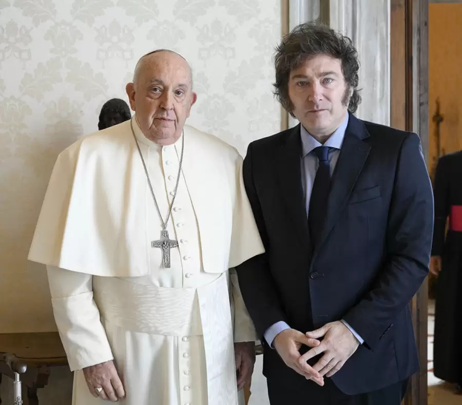 El papa Francisco junto al presidente Javier Milei