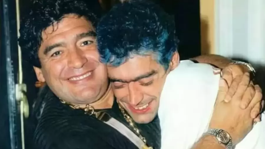 Diego Armando Maradona y Rodrigo Bueno.