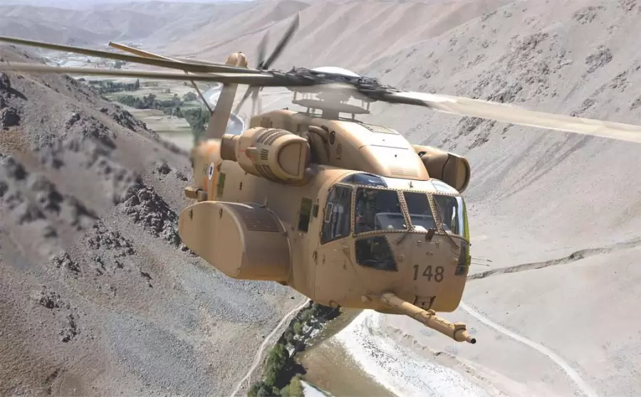 El helic�ptero Yaser que evacu� a los 4 liberados