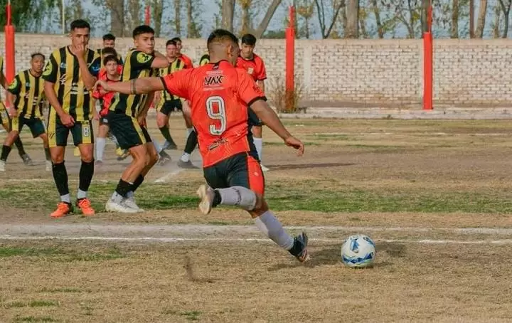 El naranja venci� a la Escobita