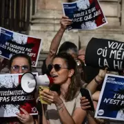 Conmocin en Francia por la violacin grupal a una nia al grito de "juda sucia"