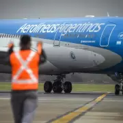 Milei afirmó que si no consigue privatizar Aerolíneas la entregará a los empleados