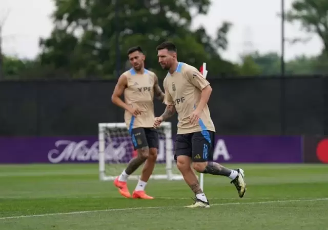 Lionel Messi en el entrenamiento argentino