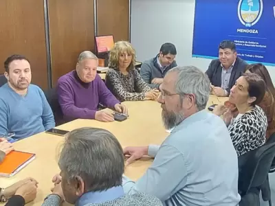 Los dirigentes de Ampros discutieron las paritarias.