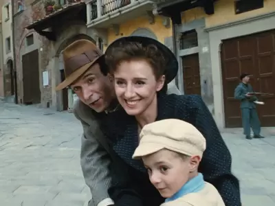 La vida es bella es una pelcula italiana dramtica de 1997, escrita, dirigida y protagonizada por Roberto Benigni.