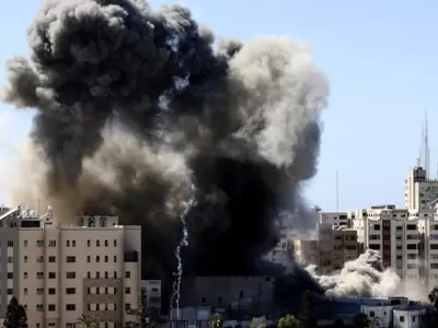 La aviacin de Israel intensifica sus bombardeos en El Lbano