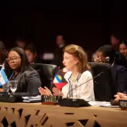 Aclamacin al unsono de la OEA en favor del reclamo de soberana sobre Malvinas