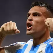 Argentina se pavoneó ante Perú y venció 2 a 0
