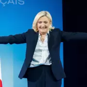 La extrema derecha se impone en las elecciones parlamentarias francesas