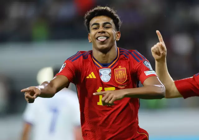 Lamine Yamal, crack de Espa�a