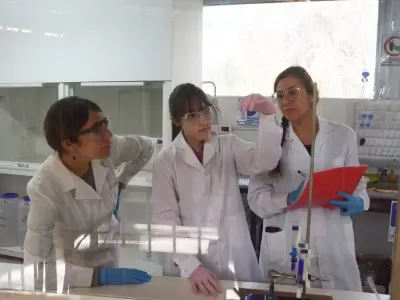 Equipo de investigacion del Laboratorio de Biotecnologia Ambiental - ICB