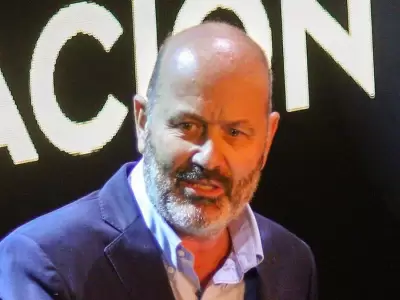 Sturzenegger prepara su proyecto de 'Ley Hojarasca' para eliminar normas obsoletas