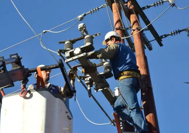 El mantenimiento de las redes, una de las permanentes preocupaciones de La Cooperativa, Empresa El�ctrica de Godoy Cruz.