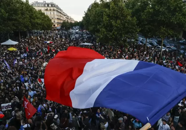 Festejos en Francia tras las elecciones.