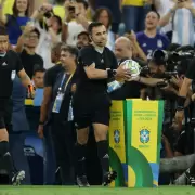 �rbitro chileno dirigir� la semifinal entre Argentina y Canad� en la Copa Am�rica
