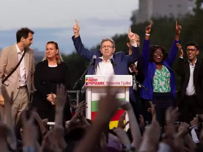 Jean-Luc M�lenchon, ganador en segunda vuelta en elecciones en Francia.